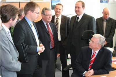 Besuch Roland Koch bei print-ID 1